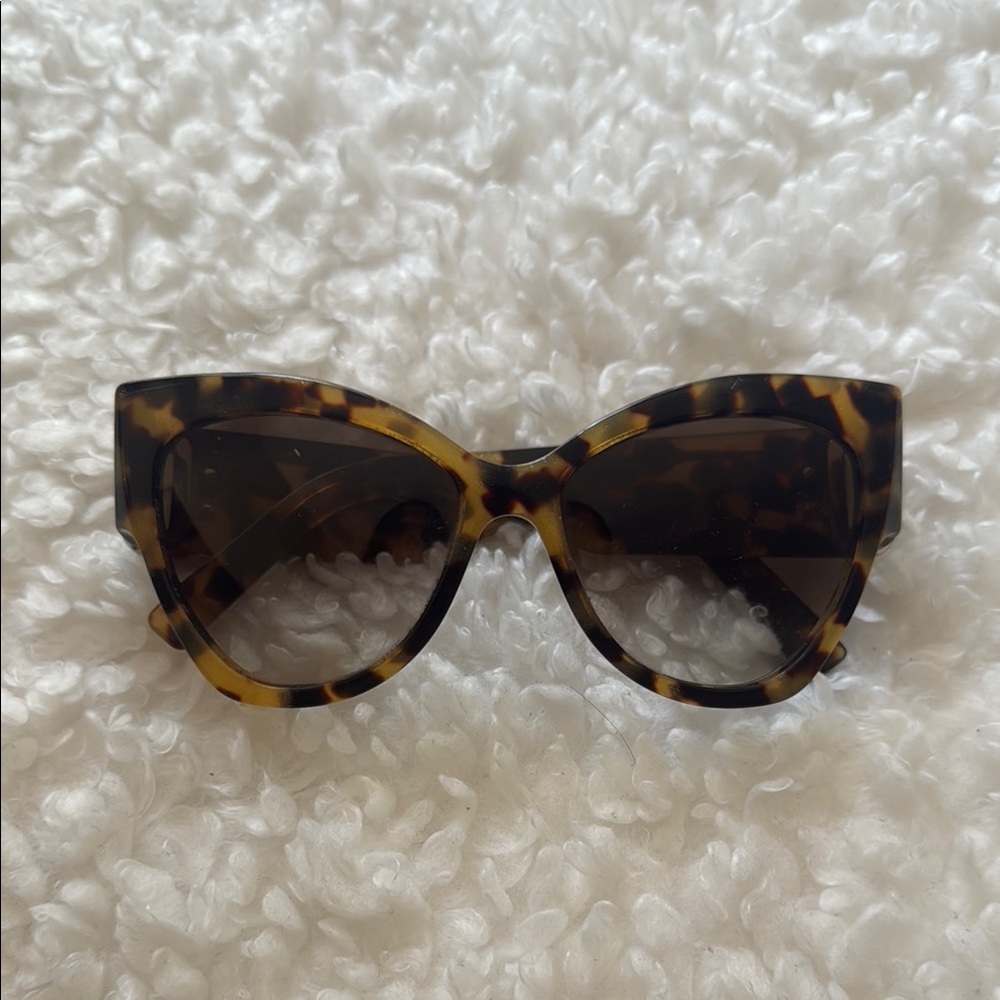 Marc Jacobs Brown Cat-Eye Sunglasses